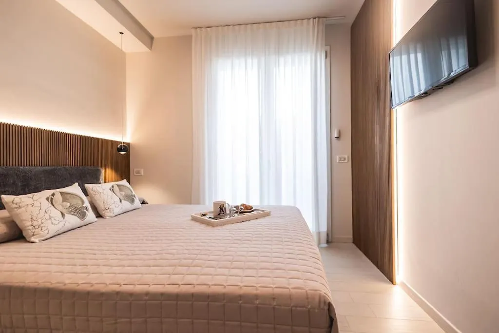 New Modern Seaside House With Garage Apartment Riccione Italy