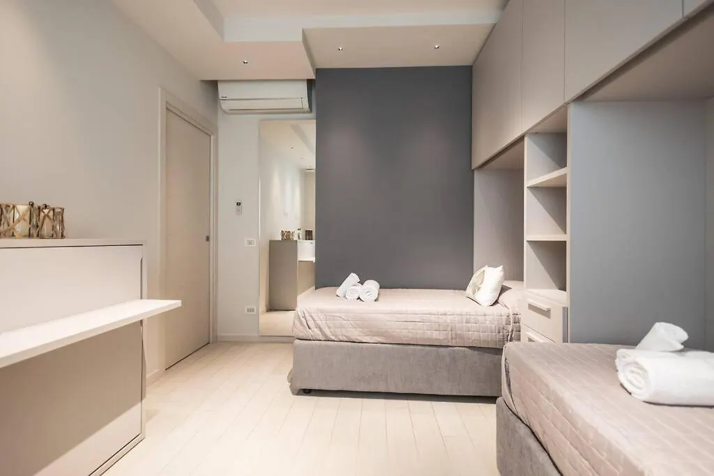 New Modern Seaside House With Garage Apartment Riccione