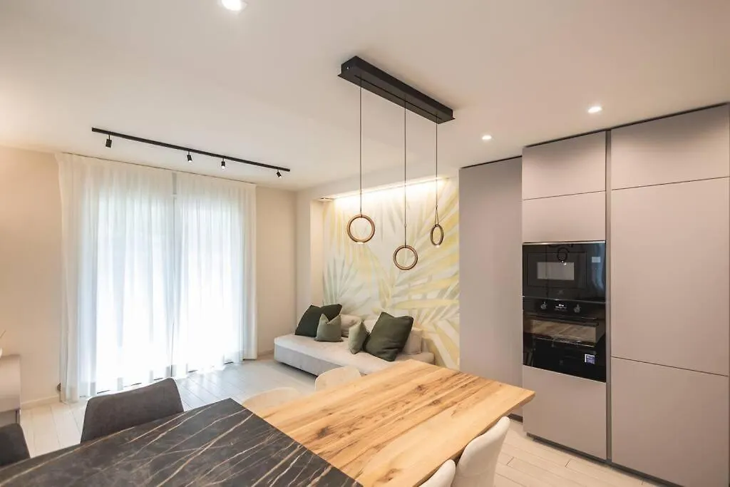 New Modern Seaside House With Garage Apartment Riccione Italy